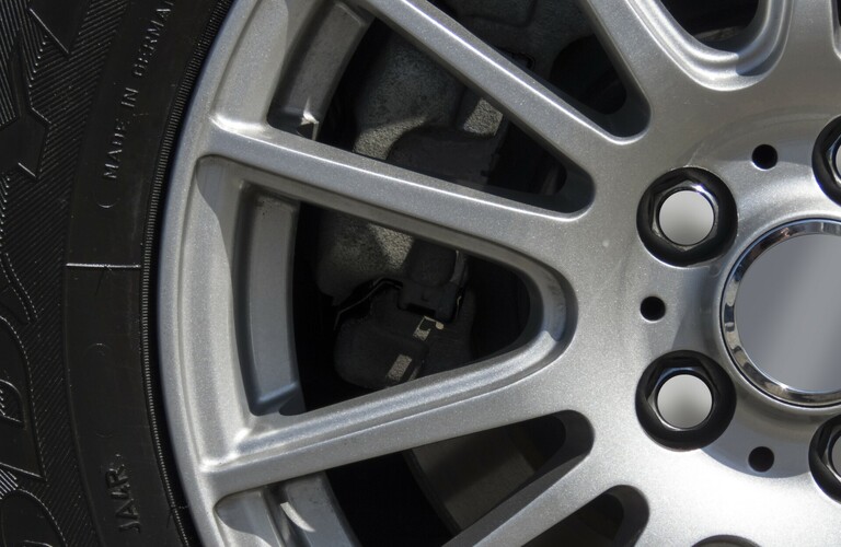 冬・夏タイヤの販売と買取をいたします | 宮城のタイヤのことなら迅速かつ丁寧なタイヤガレージ・アド