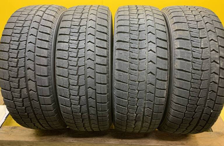 バリ溝　イボ残り！！ダンロップ　WINTER MAXX WM02 205/55R16 91Q　2017年製　4本セット