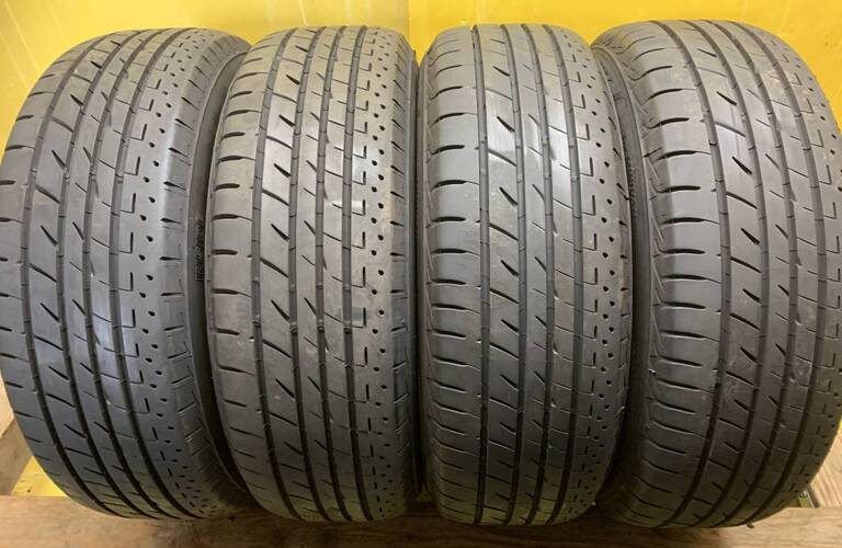 バリ溝！！ブリヂストン　BRIDGESTONE　Playz PX-RV 205/65R15 94H 4本セット