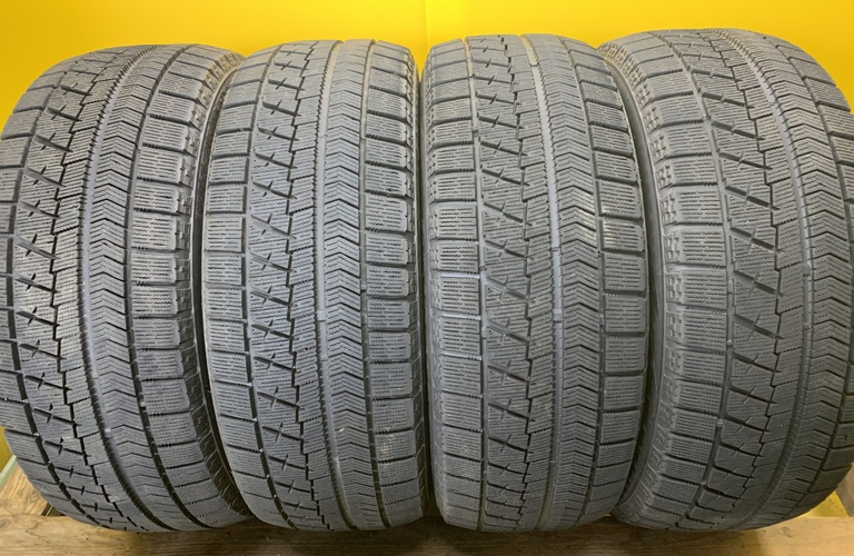 No2712 E3  ブリヂストン　ブリザック　VRX 215/55R17 94Q　4本セット