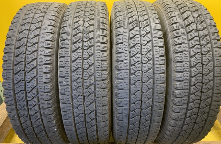 No2773 D1  ブリヂストン　ブリザック　W979 185/75R15 106/104L LT　4本セット　