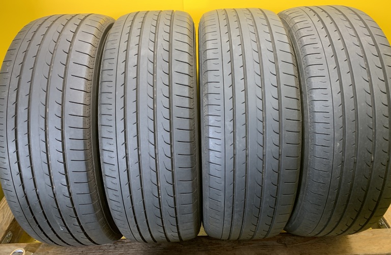 No2787 Z2  ヨコハマ　Bluearth RV-02 ブルーアース　215/60R17 96H  4本セット